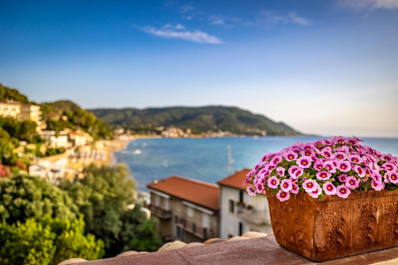 Palazzo Belmonte Hotel Santa Maria di Castellabate Ngoại thất bức ảnh