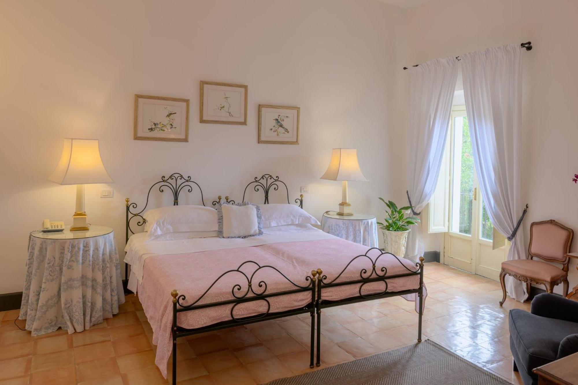 Palazzo Belmonte Hotel Santa Maria di Castellabate Ngoại thất bức ảnh